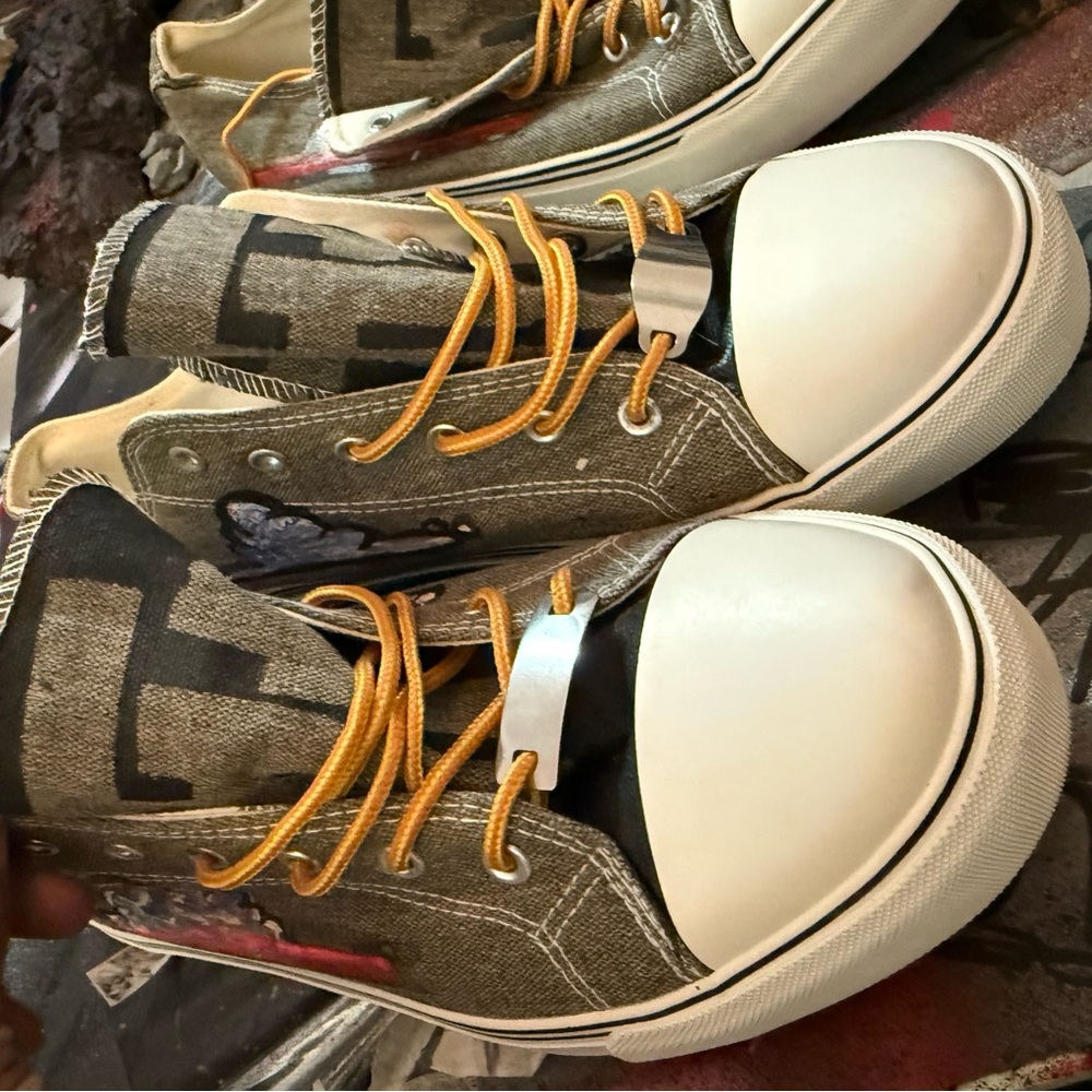 One of ten, hand painted stylish low-Top Sneakers with Yellow Laces